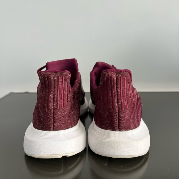 Adidas Training Shoe - size 7.5 - Picture 3 of 7